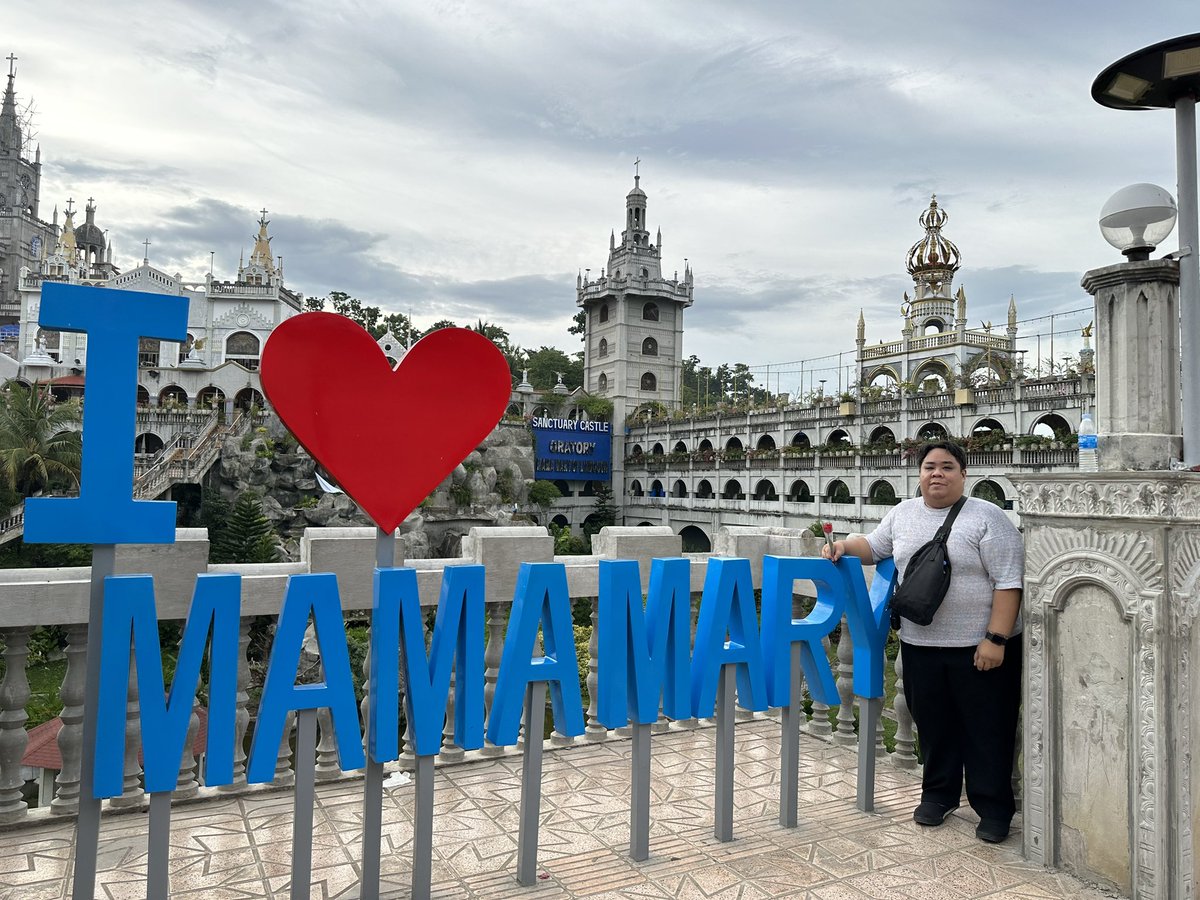 YanBasa's tweet photo. When in Simala... ❤️ #MamaMary #virginmary #simala #simalashrine https://t.co/0Z5YQFHu97