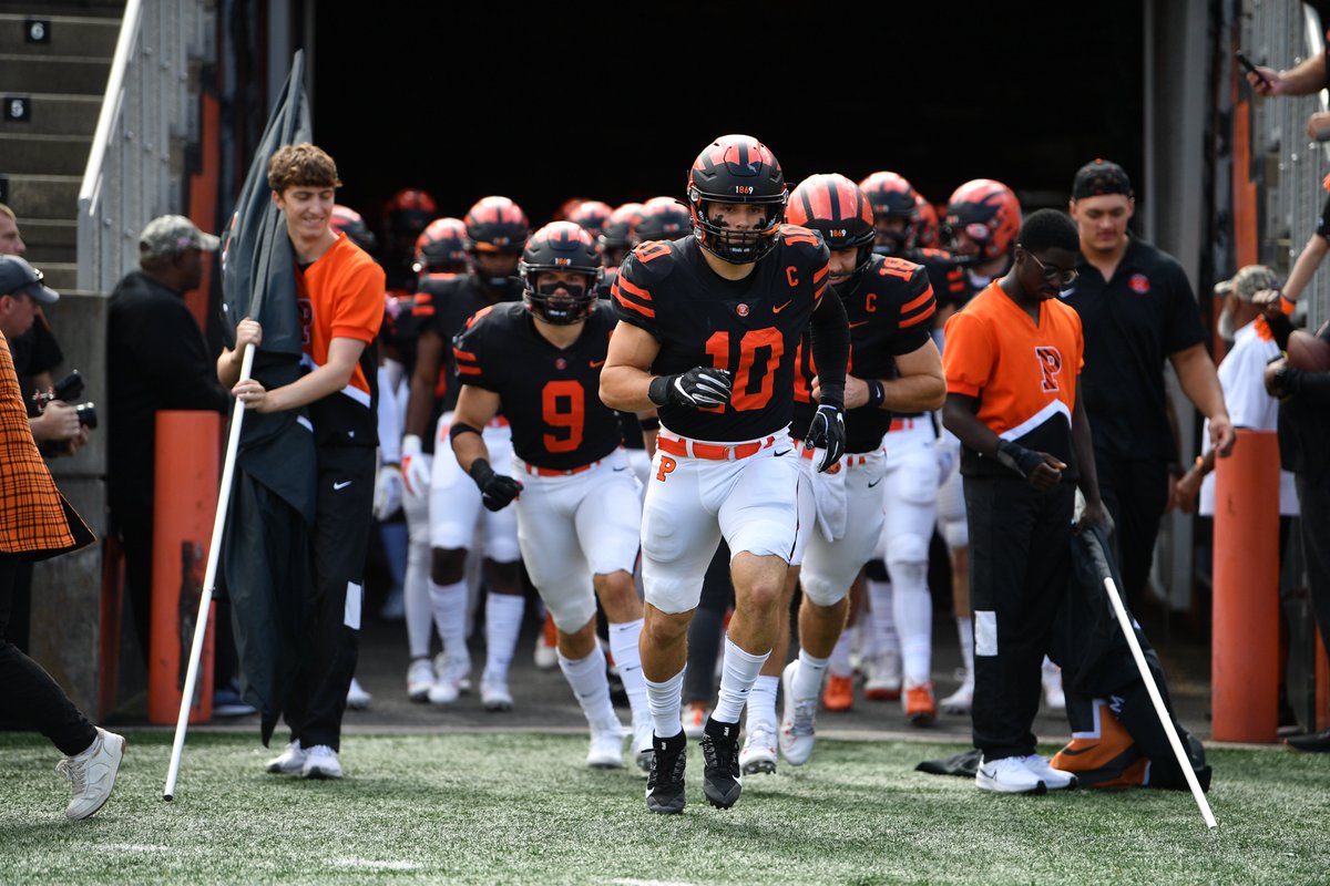 PrincetonFTBL's tweet photo. Leadership At The Highest Standard: Liam Johnson

“I love leadership, because you have to be so thoughtful about how you lead different people,” @LiamJohnson43 said. 

https://t.co/82dIn2HRF4

#JUICE 🍊🥤 https://t.co/7m7BeVf97r