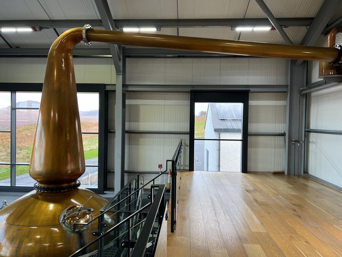 The less well-known side view of the still room. You miss out on the sight of the Paps, but you get the length of the lyne arm. #Islay