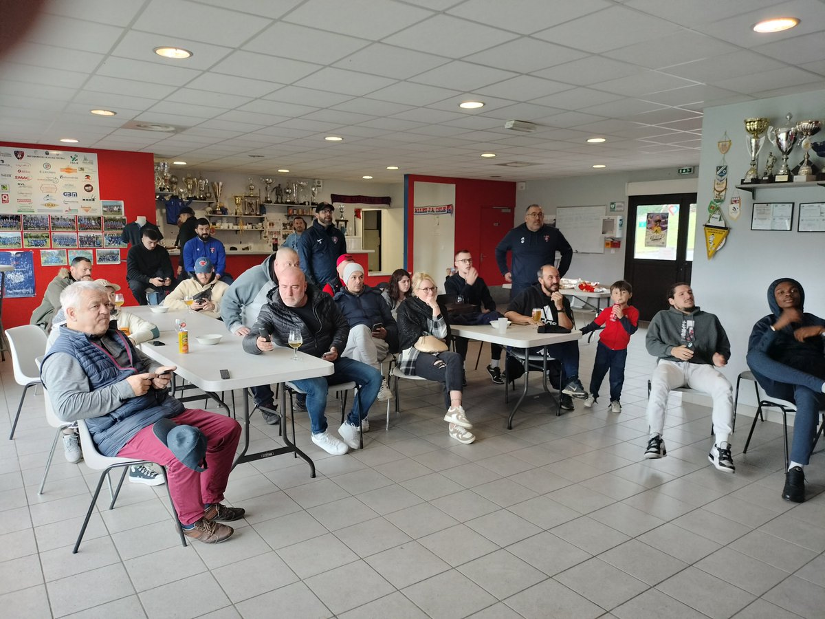 ⚽️🏆Coupe de France : la JA Isle et l'AS Panazol se déplaceront au 7e tour. #CDF 
lepopulaire.fr/isle-87170/spo…