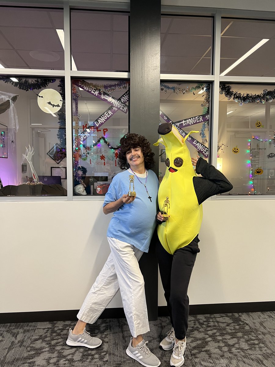 UAZTechLaunch's tweet image. Innovation doesn&apos;t take a holiday at Tech Launch Arizona, but it does dress up for Halloween! 🎃 Congratulations to our best office decor winner, Nacho Libre, and best costume, Nana Nana the Dancing Banana. #HappyHalloween #SpookyInnovation #TLAHalloween #InnovateHauntRepeat