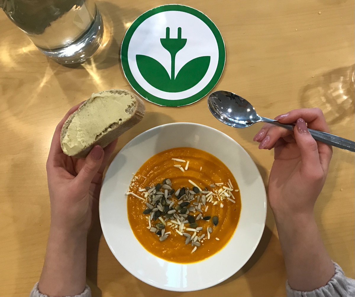 EKOenergy_'s tweet image. Today we made vegan #pumpkin soup at our office! 

#WorldVeganDay 
#Eatlessmeat
#EKOappetite
