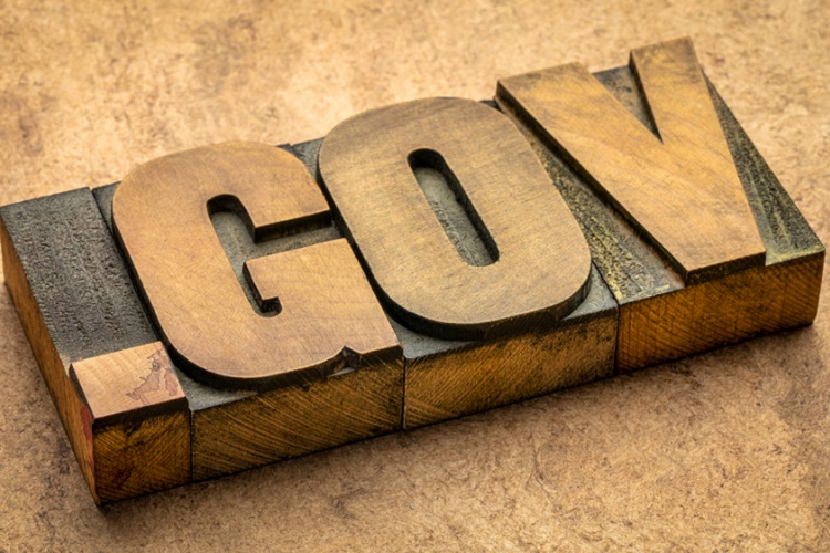 Een toplevel-domeinnaam voor de overheid voorlopig niet aan de orde. Wel kan de overheid aan de slag met de extensie .gov.nl. ap.lc/RGKIw