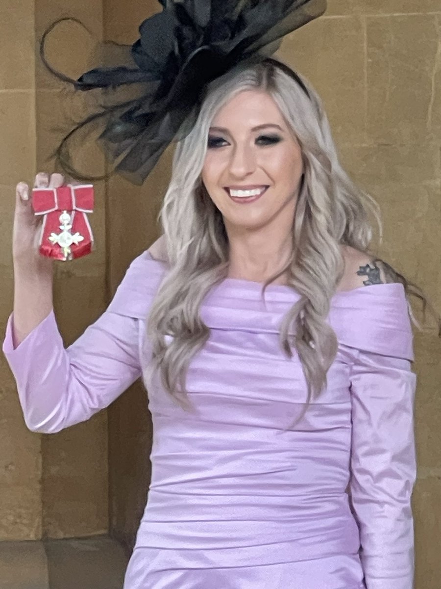 Fallon Sherrock MBE tweet media