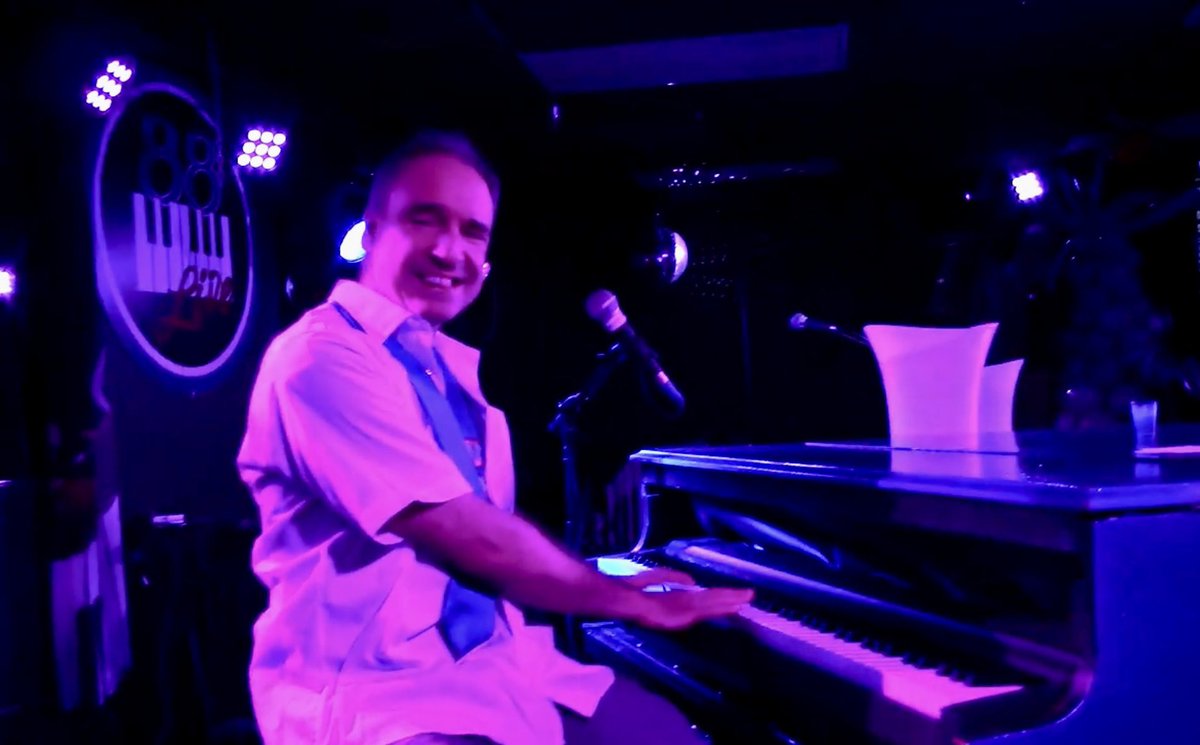 RobWieska3's tweet photo. It’s Joeysworld:  🎃 Doing HALLOWEEN our way at the 88 LIVE PIANO BAR! https://t.co/jUe6h0dNwx via @YouTube @Joeysbestbud1 #joeyrocks https://t.co/w8VGVTQNpK