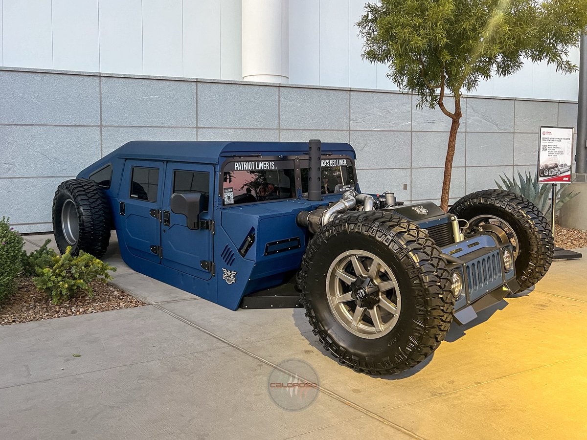 NickCaloroso's tweet photo. Thoughts on the latest trend of chopping and slamming Humvees?
#sema #showshow #sema2023 #fuelwheels #slammed https://t.co/V2QGUIbUlR