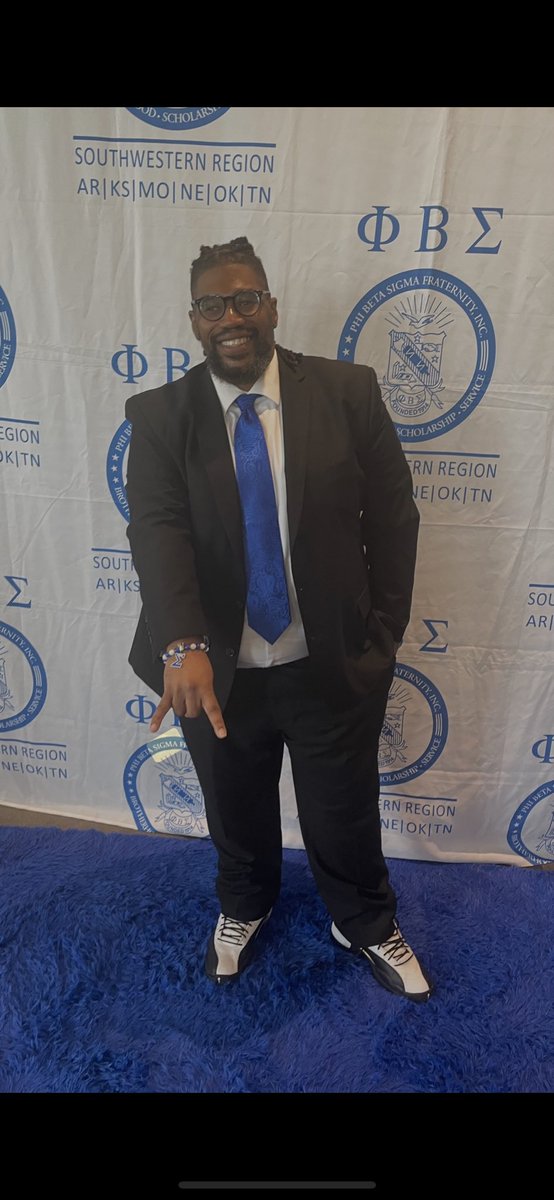 SpeaksKev's tweet photo. 14 years in the Wondrous Band that is Phi Beta Sigma Fraternity, Incorporated!!! Membership has allowed me to meet some amazing brothers who inspire me everyday!
#theeentertainer #Fall09 #So1o #AceC1ub #GOMAB https://t.co/Z9fwbrogLA