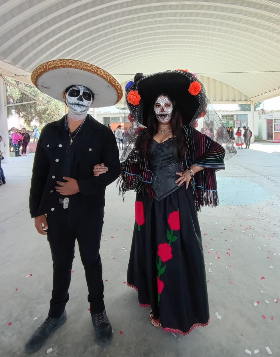 Escuela158's tweet photo. Actividad de día de muertos concurso de disfraces por parte de la población escolar https://t.co/YxujZoyzs5