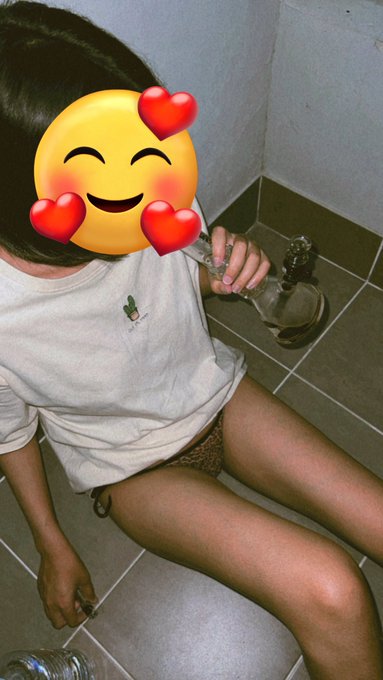 ตั้งแต่รู้จักเธอมาเราก็สูบซาทุกวัน 🥰 #ระยอง #fwb #หาเพื่อนคุย https://t.co/lT6WQ2WJwg<a href="/tag/%E0%B8%A3%E0%B8%B0%E0%B8%A2%E0%B8%AD%E0%B8%87"class="tags">#ระยอง</a><a href="/tag/fwb"class="tags">#fwb</a><a href="/tag/%E0%B8%AB%E0%B8%B2%E0%B9%80%E0%B8%9E%E0%B8%B7%E0%B9%88%E0%B8%AD%E0%B8%99%E0%B8%84%E0%B8%B8%E0%B8%A2"class="tags"><span>#หาเพื่อนคุย</span></a>