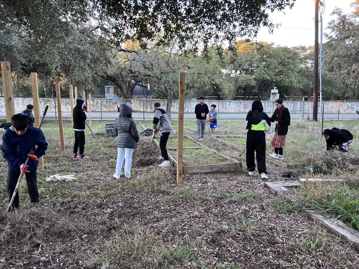 Jessica Orrostieta (@mrs_orrostieta) on Twitter photo Garden Club is a huge success this cold morning ๐ฅถ <a href="/EarlRudderMS/">Rudder Middle School</a> <a href="/NISDScience/">NISD Science</a> <a href="/teacherhmjyruiz/">Heather Ruiz</a> Garden Club is a huge success this cold morning ๐ฅถ <a href="/EarlRudderMS/">Rudder Middle School</a> <a href="/NISDScience/">NISD Science</a> <a href="/teacherhmjyruiz/">Heather Ruiz</a>