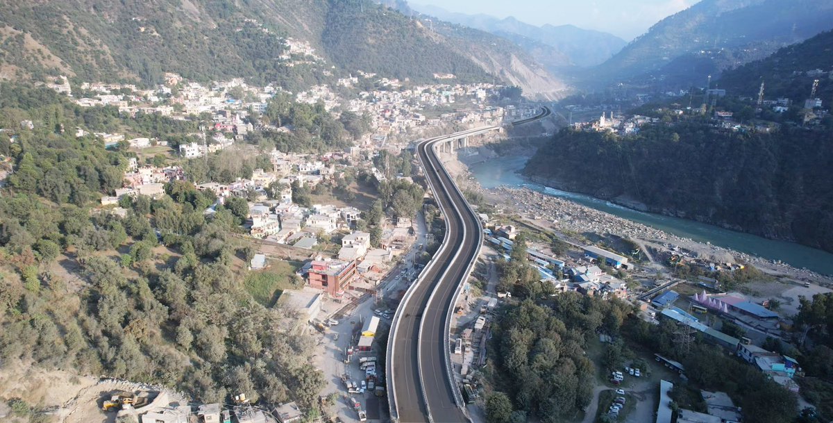 nitin_gadkari's tweet photo. 📍In Jammu and Kashmir, we have 𝐬𝐮𝐜𝐜𝐞𝐬𝐬𝐟𝐮𝐥𝐥𝐲 𝐜𝐨𝐦𝐩𝐥𝐞𝐭𝐞𝐝 𝐭𝐡𝐞 𝐜𝐨𝐧𝐬𝐭𝐫𝐮𝐜𝐭𝐢𝐨𝐧 𝐨𝐟 𝐭𝐡𝐞 𝐑𝐚𝐦𝐛𝐚𝐧 𝐕𝐢𝐚𝐝𝐮𝐜𝐭, a remarkable feat spanning a length of 𝟏.𝟎𝟖 𝐤𝐢𝐥𝐨𝐦𝐞𝐭𝐞𝐫𝐬 𝐰𝐢𝐭𝐡 𝟒 𝐥𝐚𝐧𝐞𝐬. The project, 𝐛𝐮𝐢𝐥𝐭 𝐚𝐭 𝐚 𝐜𝐨𝐬𝐭 𝐨𝐟 ₹𝟑𝟐𝟖 𝐜𝐫𝐨𝐫𝐞, 𝐢𝐬 𝐬𝐢𝐭𝐮𝐚𝐭𝐞𝐝 𝐨𝐧 𝐭𝐡𝐞 𝐔𝐝𝐡𝐚𝐦𝐩𝐮𝐫-𝐑𝐚𝐦𝐛𝐚𝐧 𝐬𝐞𝐜𝐭𝐢𝐨𝐧 𝐨𝐟 𝐍𝐚𝐭𝐢𝐨𝐧𝐚𝐥 𝐇𝐢𝐠𝐡𝐰𝐚𝐲-𝟒𝟒.
  
This extraordinary viaduct is composed of 26 spans and employs a combination of concrete and steel girders in its structural design. 𝐈𝐭𝐬 𝐜𝐨𝐦𝐩𝐥𝐞𝐭𝐢𝐨𝐧 𝐬𝐢𝐠𝐧𝐢𝐟𝐢𝐜𝐚𝐧𝐭𝐥𝐲 𝐚𝐥𝐥𝐞𝐯𝐢𝐚𝐭𝐞𝐬 𝐭𝐫𝐚𝐟𝐟𝐢𝐜 𝐜𝐨𝐧𝐠𝐞𝐬𝐭𝐢𝐨𝐧 𝐢𝐧 𝐑𝐚𝐦𝐛𝐚𝐧 𝐁𝐚𝐳𝐚𝐫, 𝐟𝐚𝐜𝐢𝐥𝐢𝐭𝐚𝐭𝐢𝐧𝐠 𝐭𝐡𝐞 𝐬𝐦𝐨𝐨𝐭𝐡𝐞𝐫 𝐟𝐥𝐨𝐰 𝐨𝐟 𝐯𝐞𝐡𝐢𝐜𝐥𝐞𝐬.
 
Embracing the visionary leadership of PM Shri @narendramodi Ji, we stand dedicated to providing Jammu and Kashmir with a superlative highway infrastructure. This monumental achievement not only propels regional economic prosperity but also augments its allure as a top-tier tourist haven.
#PragatiKaHighway #GatiShakti
