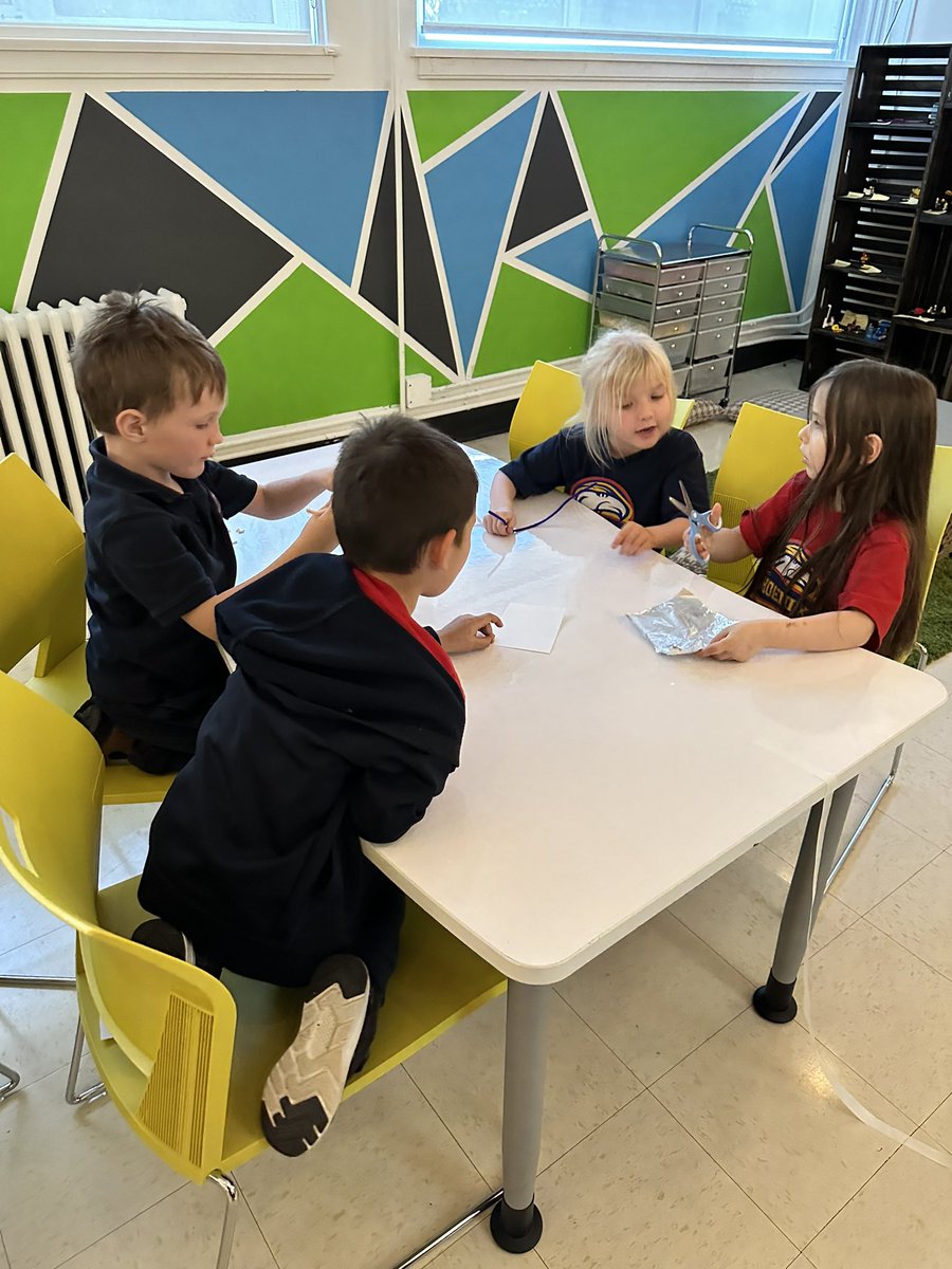 The K &amp; 1s had their first STEM experience on Monday! They helped their friend Harry by building him a perch to see in the LC! It was excellent to see the Gr. 1s in a leadership role. Everyone was so creative with their planning and building! <a href="/StBonaventures/">St. Bon's 🇨🇦</a> #whatdidyoulearntoday