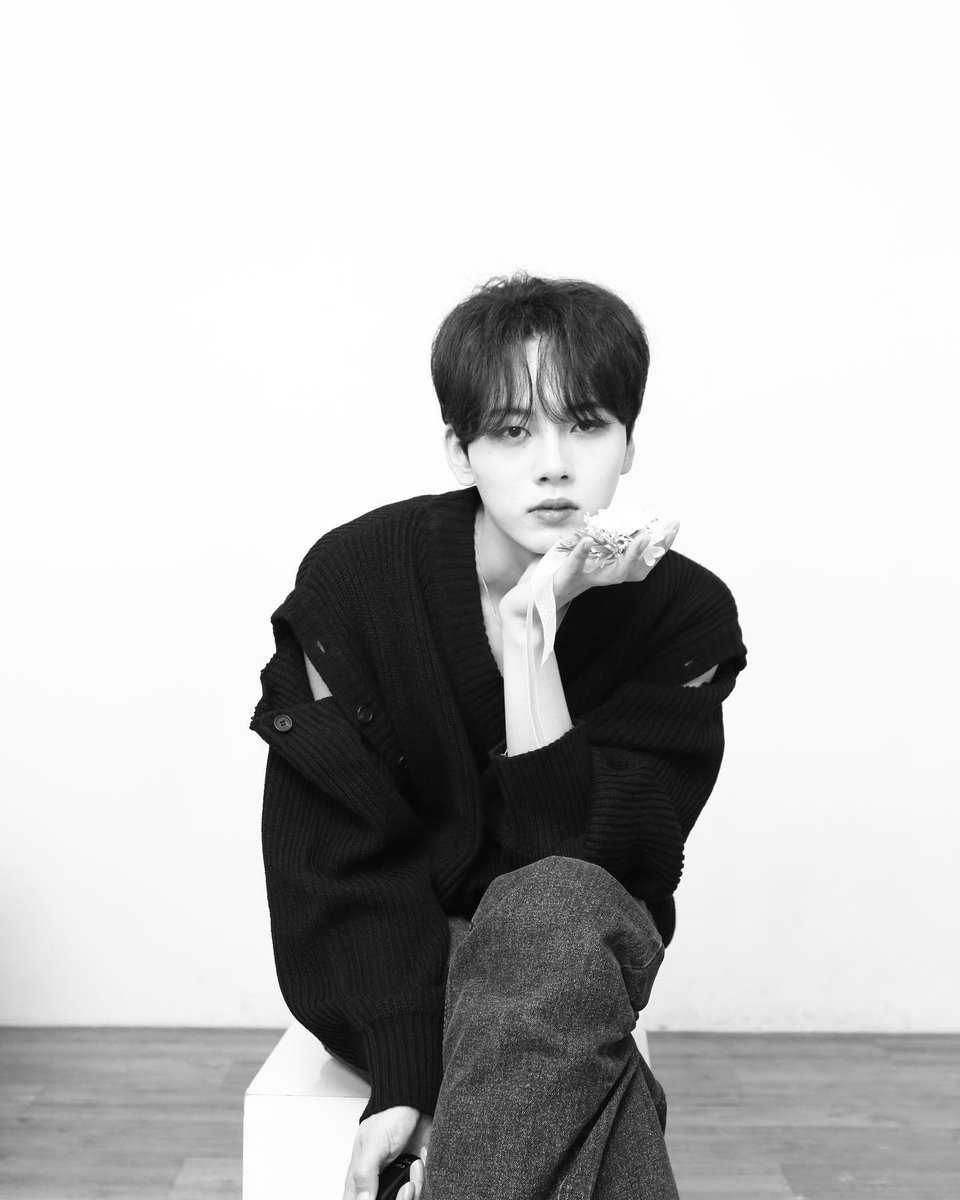 longlong_haha's tweet photo. 加点色彩🤭🎨 

#정현 #이정현 #JUNGHYUN https://t.co/G8WM4f85Gx