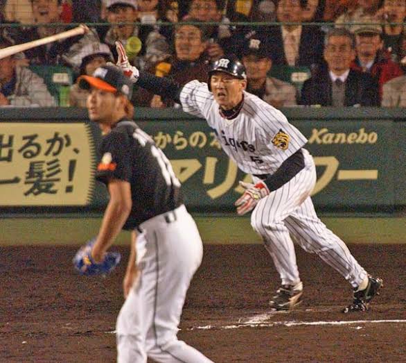 tgs_life_2's tweet photo. 阪神タイガース
日本シリーズでのサヨナラ勝ちは、
2003年日本シリーズ第4戦
10月23日以来7314日ぶり https://t.co/krTxnE3nfB