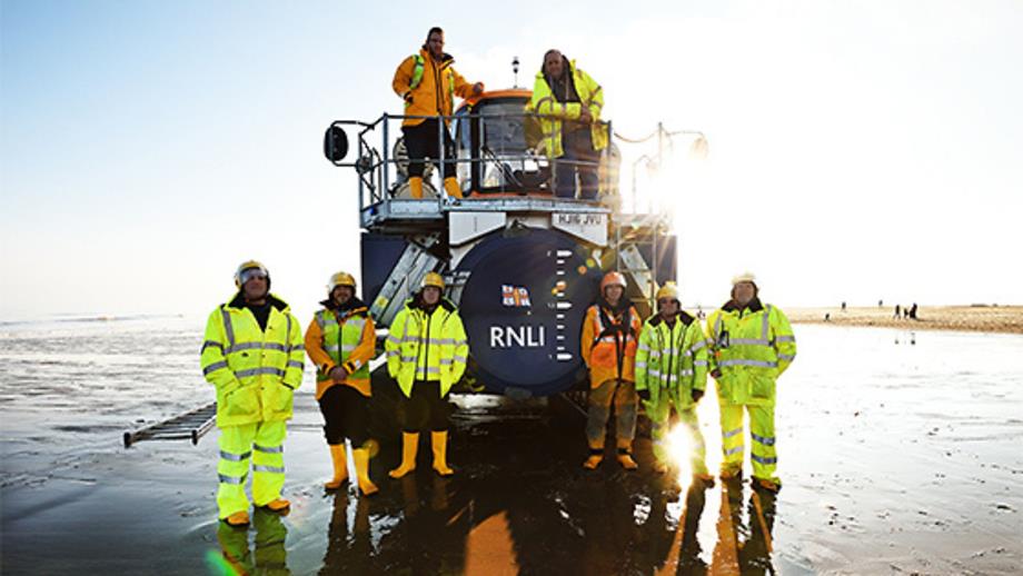 📰 News Alert 📰

Skegness RNLI: Be a lifesaver, join the crew and make waves of difference!

Read the full story  👇
rnli.org/news-and-media…