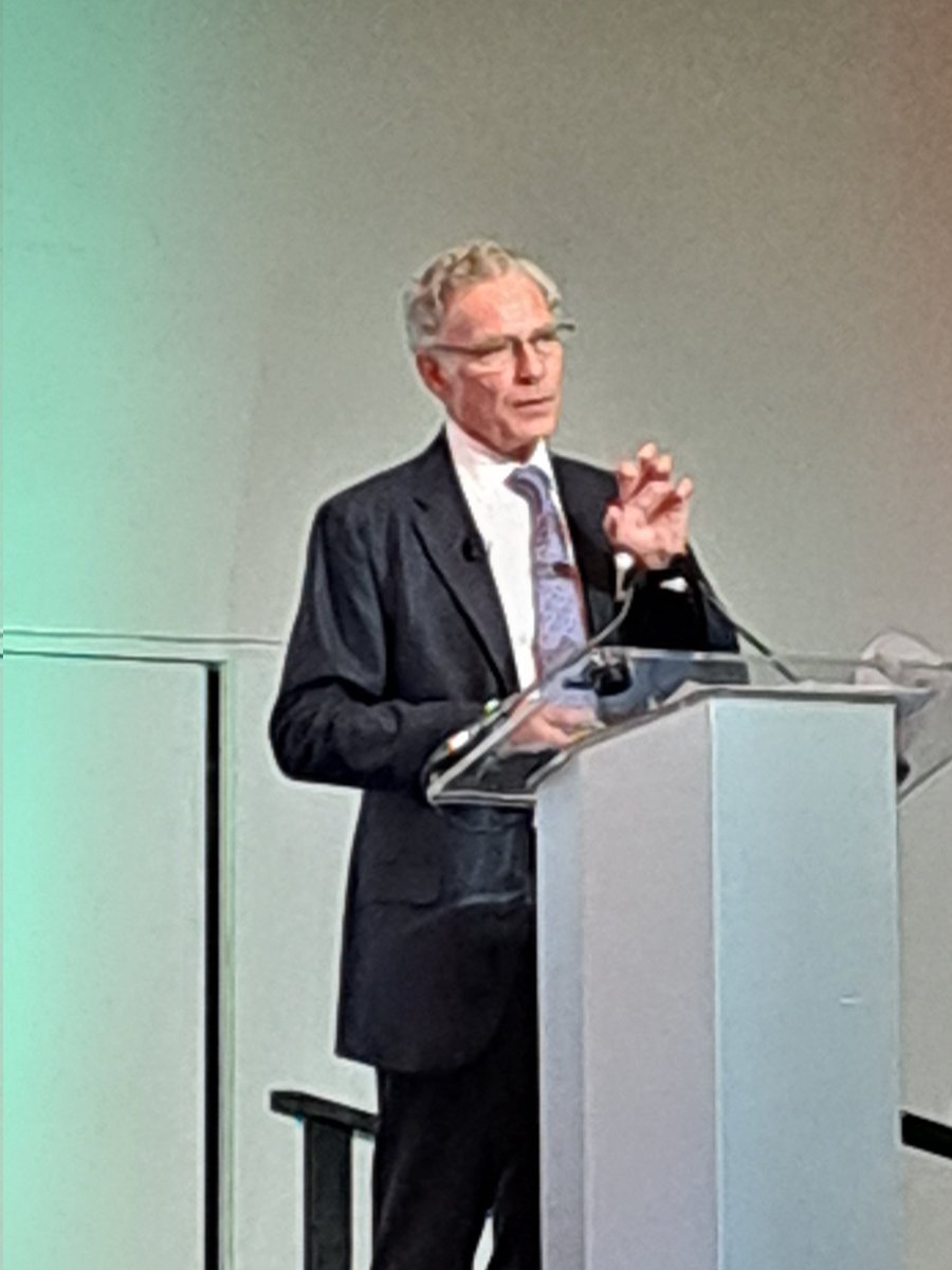 annejon24065844's tweet photo. Professor Michael West's @WestM61 inspirational presentation #CDConf23: embed compassionate intentions into our policies & systems, evoke compassion in others. What leaders value is key to culture of organisations @Tina1Joyce @Regan1Caroline @IEHospitalGroup @PGallagherIEHG https://t.co/kgdaNpYHJi