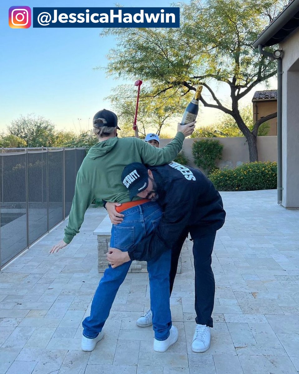 PGATour's tweet photo. The Hadwin family won Halloween this year 😂 https://t.co/vnRgZDmKtS