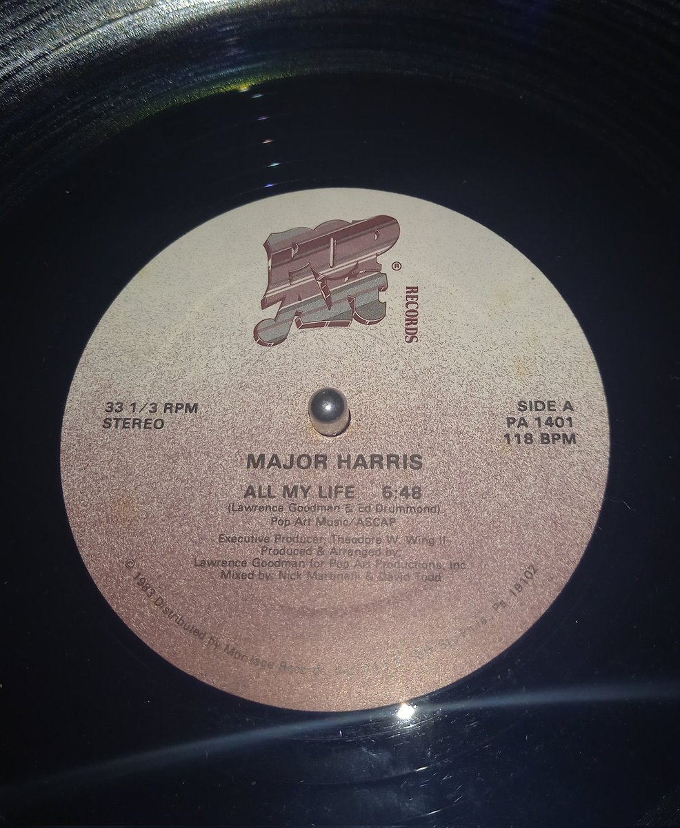 simtakura's tweet image. Soul Bar Cosmic cafe
25執念パーティーまで、あと４日
パーティーに向けて、久しぶりのDJのためのレコードをセレクト中
この、元デルフォニックスのメンバーだった御仁のナイスモダンソウル
さて、夜遊びしましょう
忙しくなりますように
素敵な音楽と美味しいお酒で夜をエンジョイしましょう
#Soul