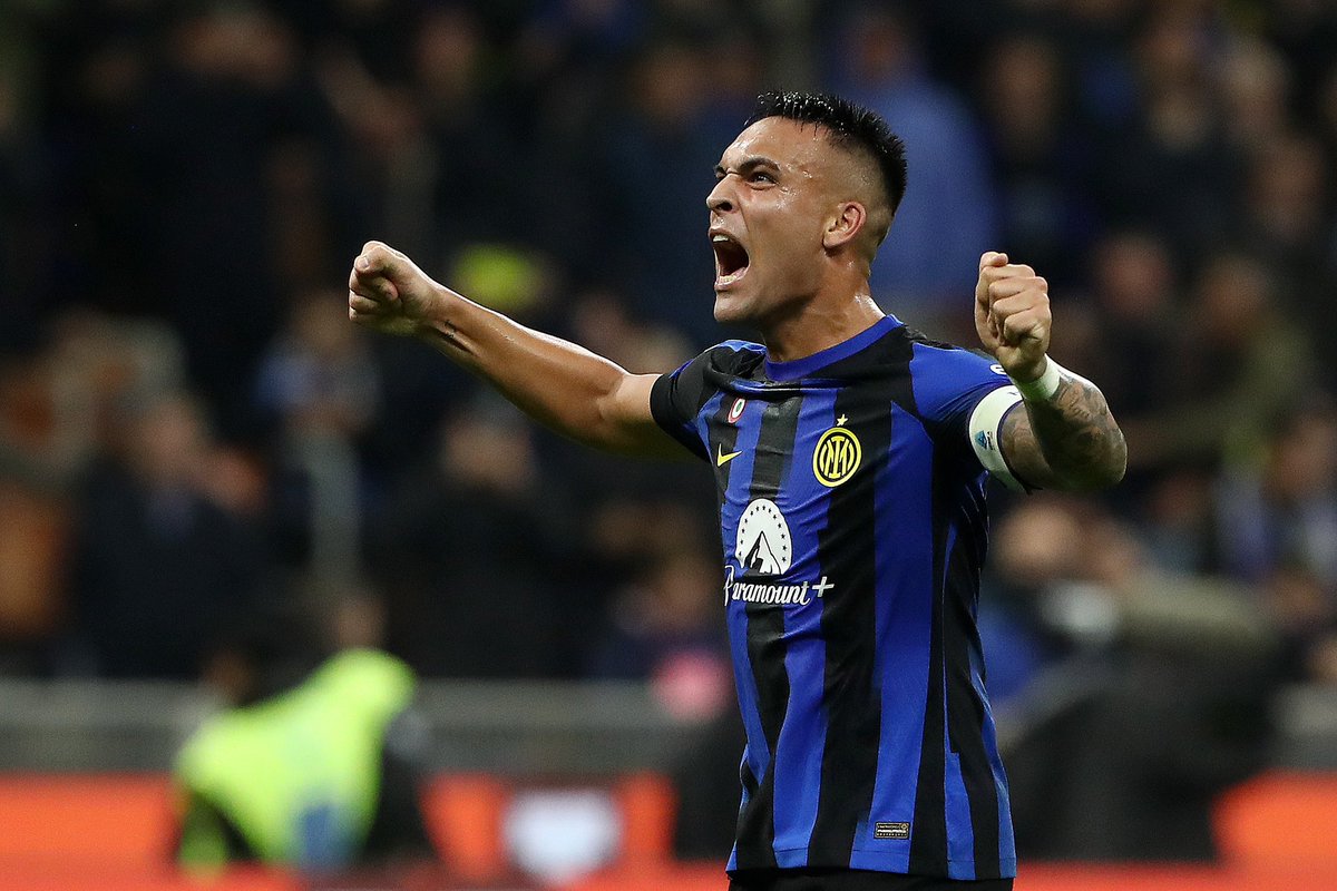 FabrizioRomano's tweet photo. 🇦🇷 Inter director Ausilio: “I can reveal that Lautaro Martínez was already new Atlético Madrid player in 2018”.

“There was just a small clause missing between Racing and Atléti. Both Zanetti and Milito both helped us… I decided to fly to Argentina and we hijacked the deal”. https://t.co/KtfXvquhGw