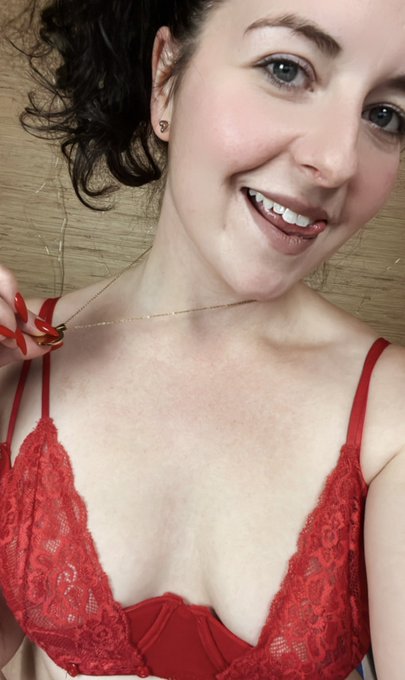 Jetzt live 😈 https://t.co/YpifKcVAFL https://t.co/nLVoTqdKHc