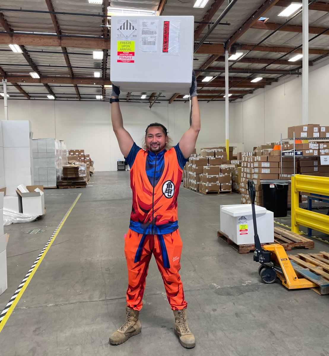 ElemBio's tweet photo. Element knows your science can’t wait, so we extended our innovative #AviditySequencing chemistry to cover ✨🐍 long inserts 🐍 ✨ across ~600 bp. It’s all in our new #AVITI 2 x 300 kits—now shipping! 🚚 Check out whole genome to start https://t.co/Z4RlwWo4VV
#Genomics #BioTech https://t.co/AkGIGGY6HA