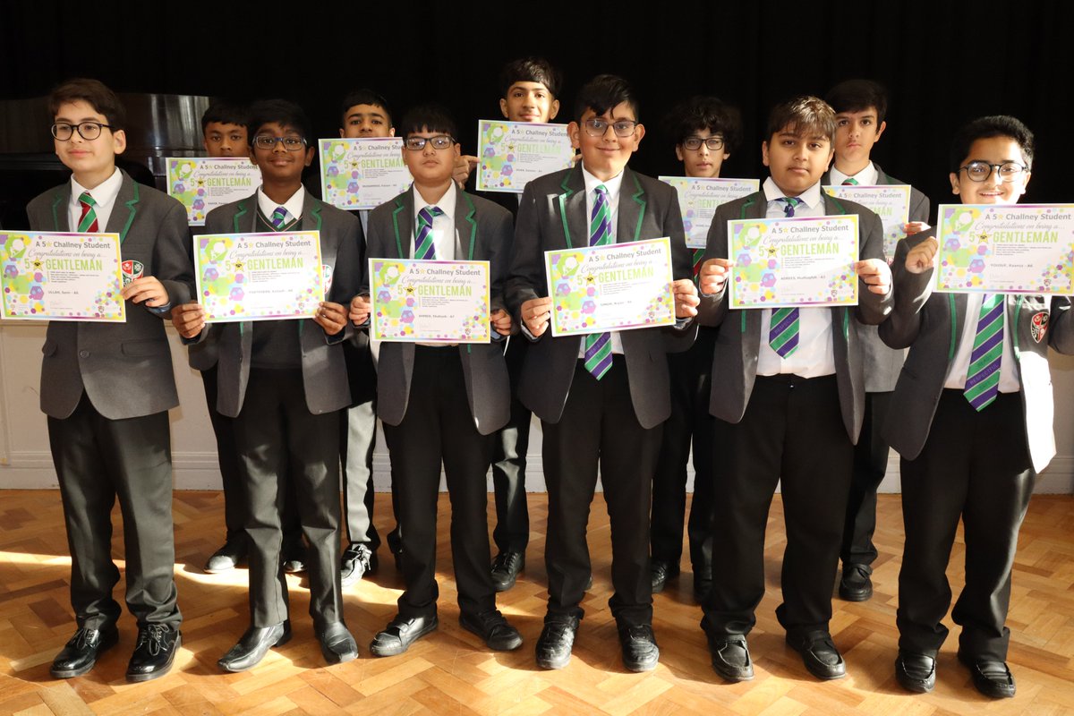 A lovely way to celebrate the successes of last half term with #AkemanROA assembly this morning <a href="/ChallneyBoys/">Challney Boys | Luton</a>. Students being recognised for their 5* Challney Gentlemen awards and Gold Achievement Points!