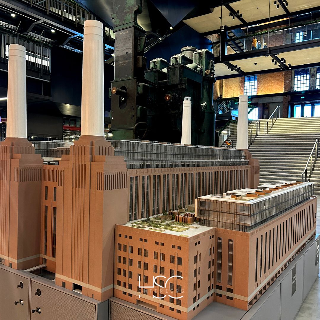 HSCinteriors's tweet photo. We popped to @BatterseaPwrStn while in London for meetings yesterday &amp; what a spectacular renovation of this Grade II listed building it is!
Admiring the industrial material palette with modern technology on a back drop of the beautiful preserved raw building structure
#Design https://t.co/8m40Rz8IQ8