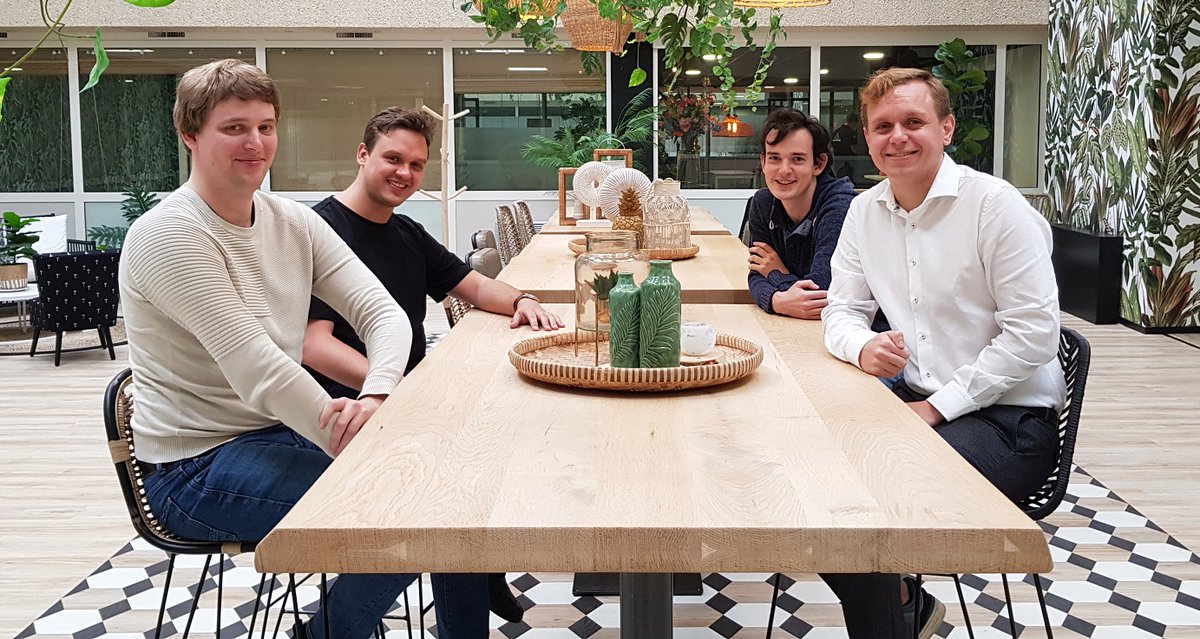 Welkom bij CIMSOLUTIONS! Deze enthousiaste ICT-Professionals zijn vandaag bij ons gestart. Wij wensen hen veel plezier en succes bij hun werkzaamheden.

Heb jij ook interesse in een carrière bij CIMSOLUTIONS? Bekijk onze vacatures op: tinyurl.com/2fsahpfa