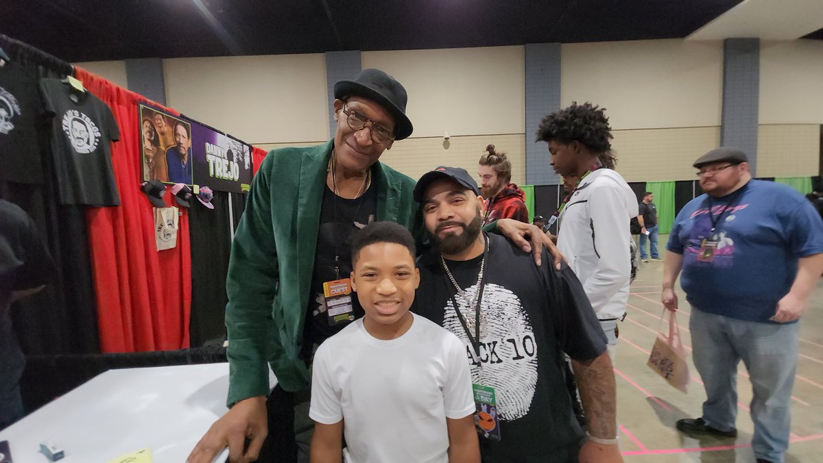JR &amp; I WITH THE LEGEND <a href="/TonyTodd54/">Tony Todd</a> #CANDYMAN #VENOM #COLORS #PLATOON #NIGHTOFTHELIVINGDEAD #LEANONME #THECROW #THEROCK #CAUGHTUP #WISHMASTER #HATCHET #FINALDESTINATION
