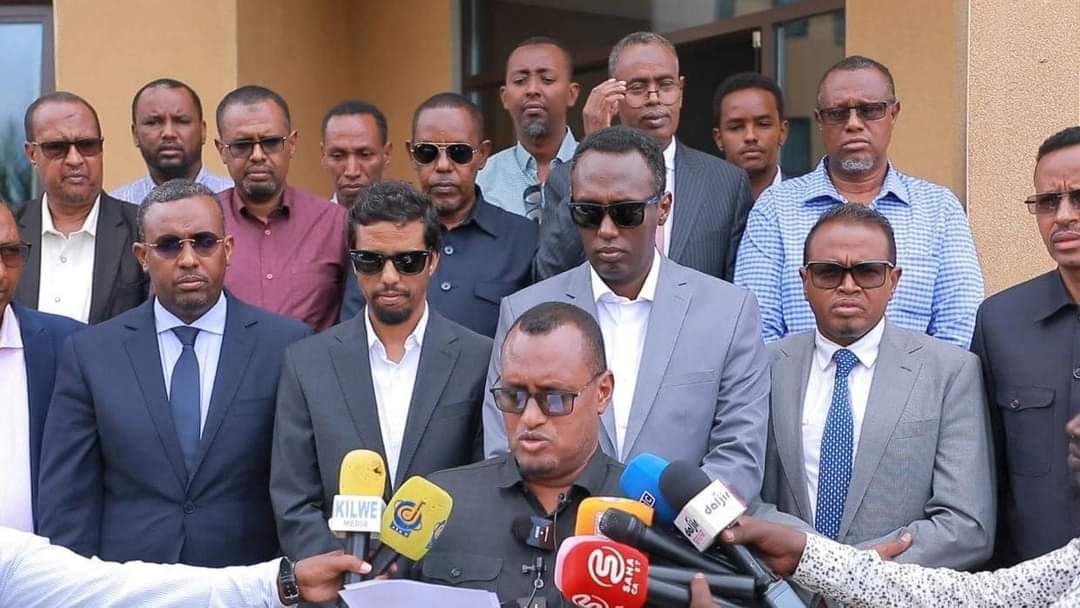 Mohamed011964's tweet image. Musharaxa waxa laga rabaa insha aallah waxa uu qaban doono caafimadaka,waxbarashada,Amniga,shaqooyin oo la sameyo kuwan waxay kaga hartay Deni ,wuu ku darsanyaa Deni 66 dii ma qabanyo #Oneman #onevote #Puntland