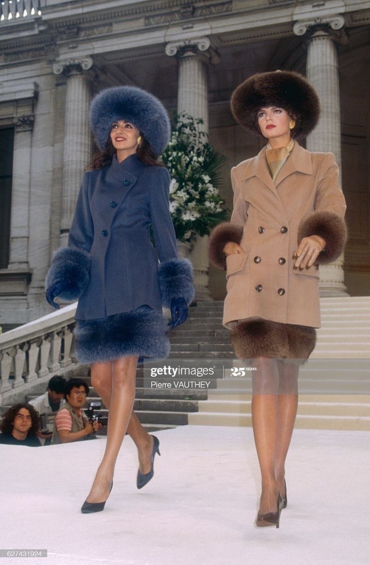 TheBlackGlinda's tweet photo. the perfect winter look https://t.co/yKQMzzWDHM