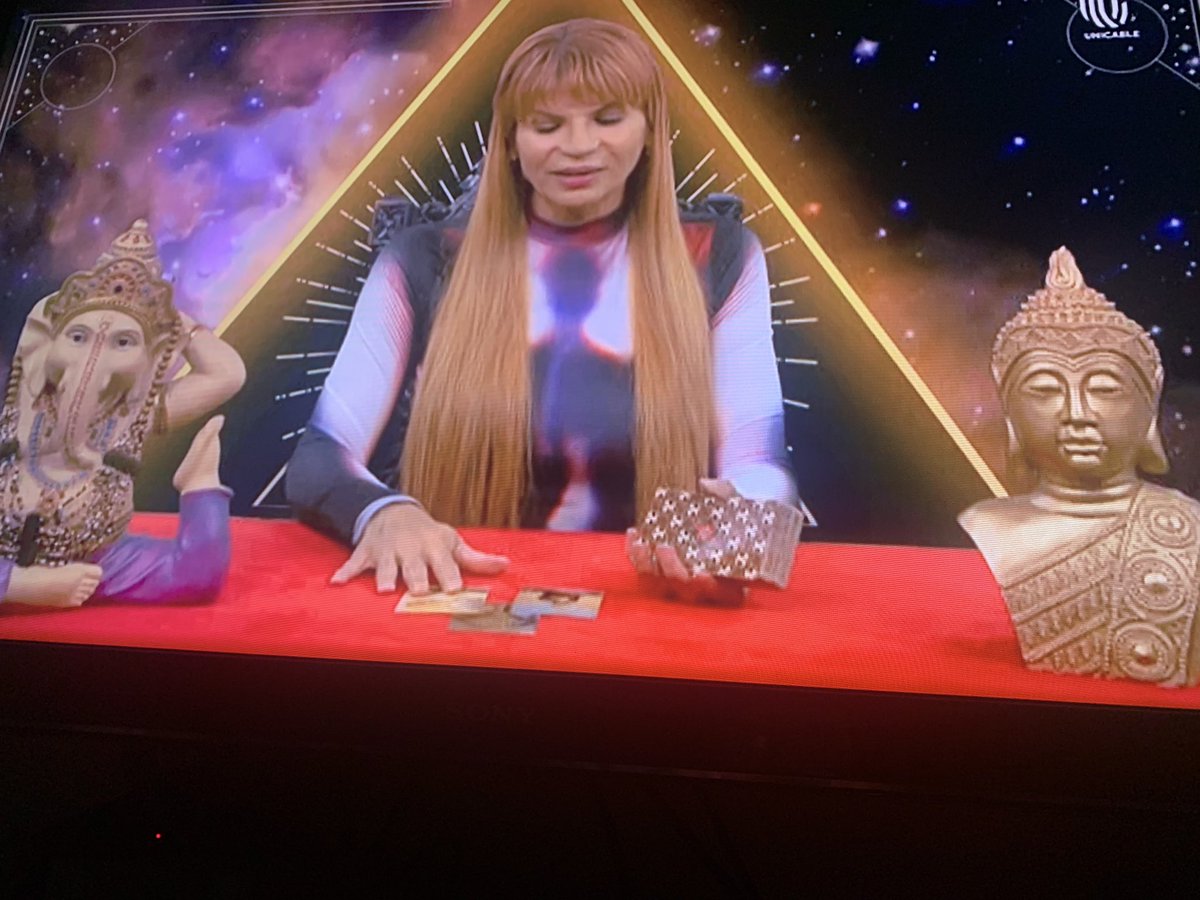 Maggi23225543's tweet image. Inicio mi día viendo el gran #preguntaleaMhoni #Mhonienunicable 
@UnicableOficial @mhonividente @ClubMhoniFan #Mhonienunicable