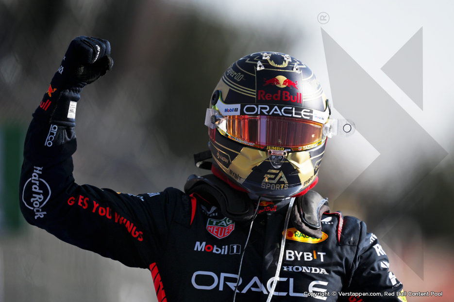 Verstappen.com NEWS: Max previews GP Brazil: 'Amazing season' dlvr.it/SyFGPc