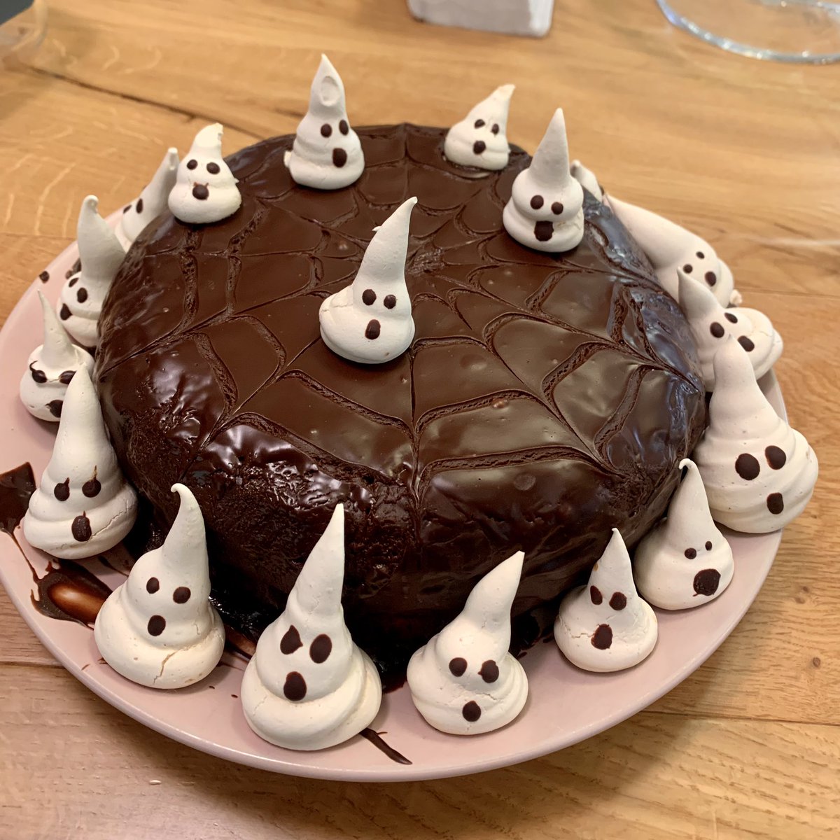 My contribution to the <a href="/random42science/">Random42 Scientific Communication</a> Halloween bake off 👻 (p.s. so much fun transporting this on the tube)