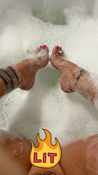 https://t.co/zQ9XdXZrX7 #barefoot #bathingbeauty #feet #feetfethish #toes #toerings #arch #ankletattoo<a href="/tag/barefoot"class="tags">#barefoot</a><a href="/tag/bathingbeauty"class="tags">#bathingbeauty</a><a href="/tag/legs"class="tags"><span>#legs</span></a><a href="/tag/feet"class="tags"><span>#feet</span></a><a href="/tag/toes"class="tags"><span>#toes</span></a><a href="/tag/arch"class="tags"><span>#arch</span></a><a href="/tag/footlovers"class="tags"><span>#footlovers</span></a><a href="/tag/toerings"class="tags"><span>#toerings</span></a>