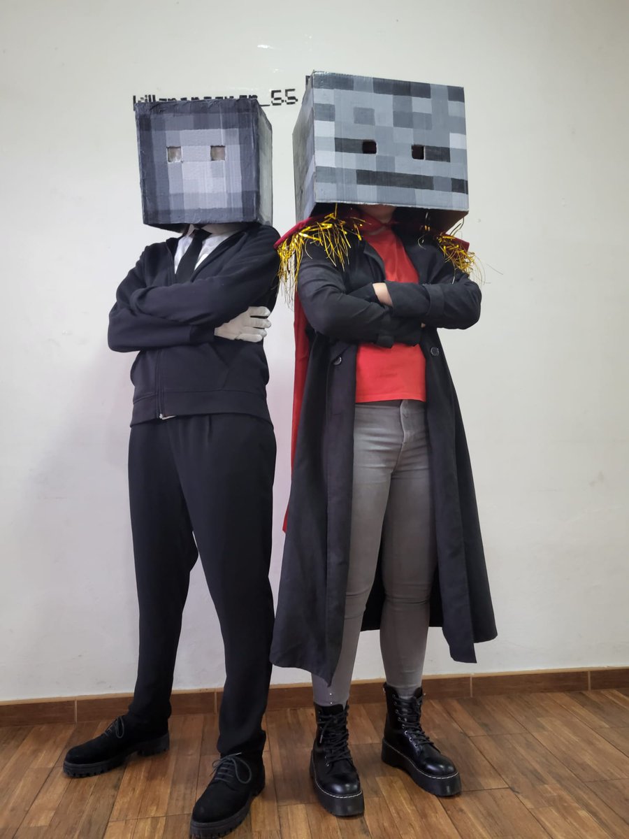 piinkueart's tweet photo. Creo que este Halloween ganamos nosotras #elrichmc #killercreeper_55 #Minecraft https://t.co/AlGc9U9BSm