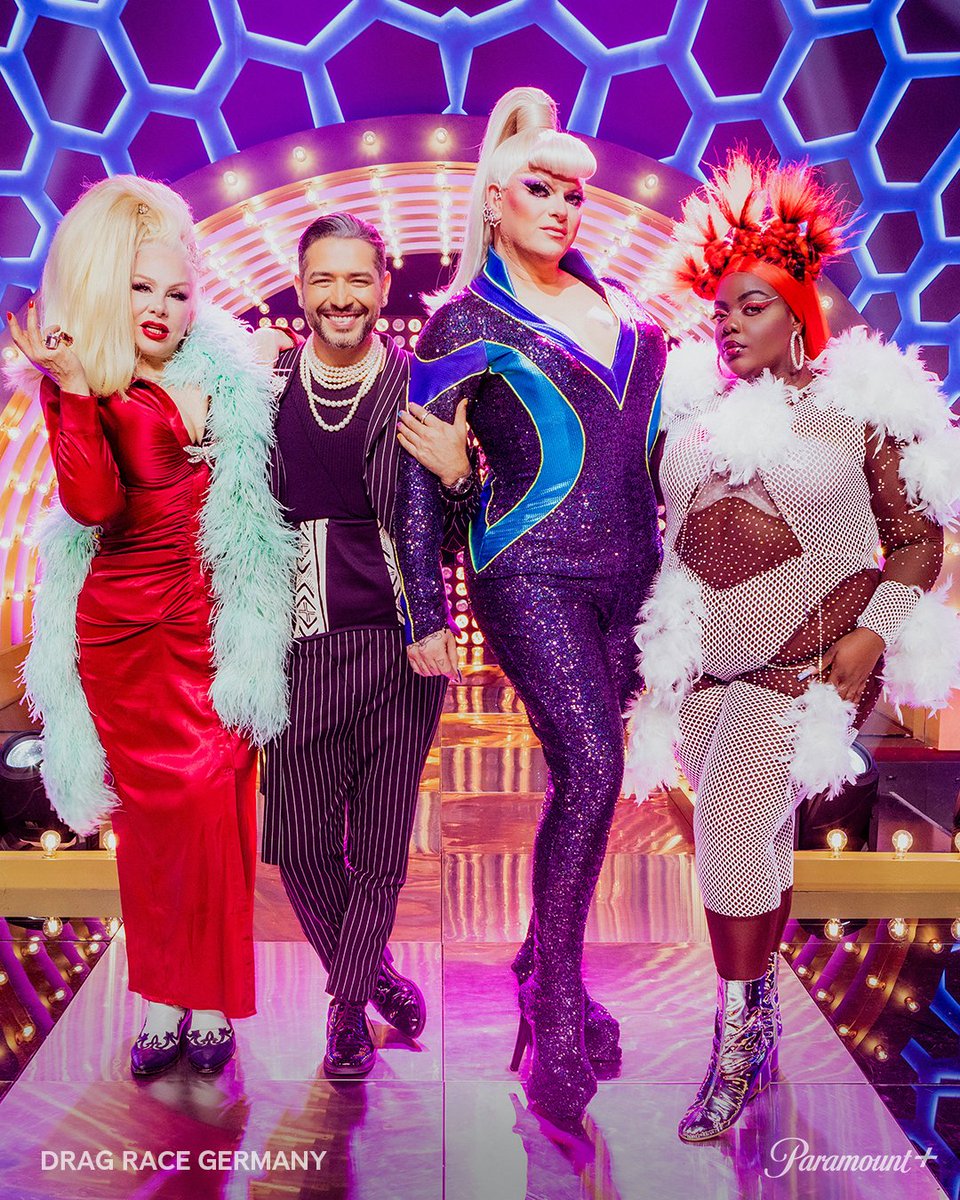 ParamountPlusDE (@paramountplusde) on Twitter photo Group hug! ๐ซ
Streamt jetzt Folge 9 von <a href="/dragrace_deu/">Drag Race Germany</a> auf Paramount+!
#ParamountPlus #ParamountPlusDE #DragRaceGermany Group hug! ๐ซ
Streamt jetzt Folge 9 von <a href="/dragrace_deu/">Drag Race Germany</a> auf Paramount+!
#ParamountPlus #ParamountPlusDE #DragRaceGermany