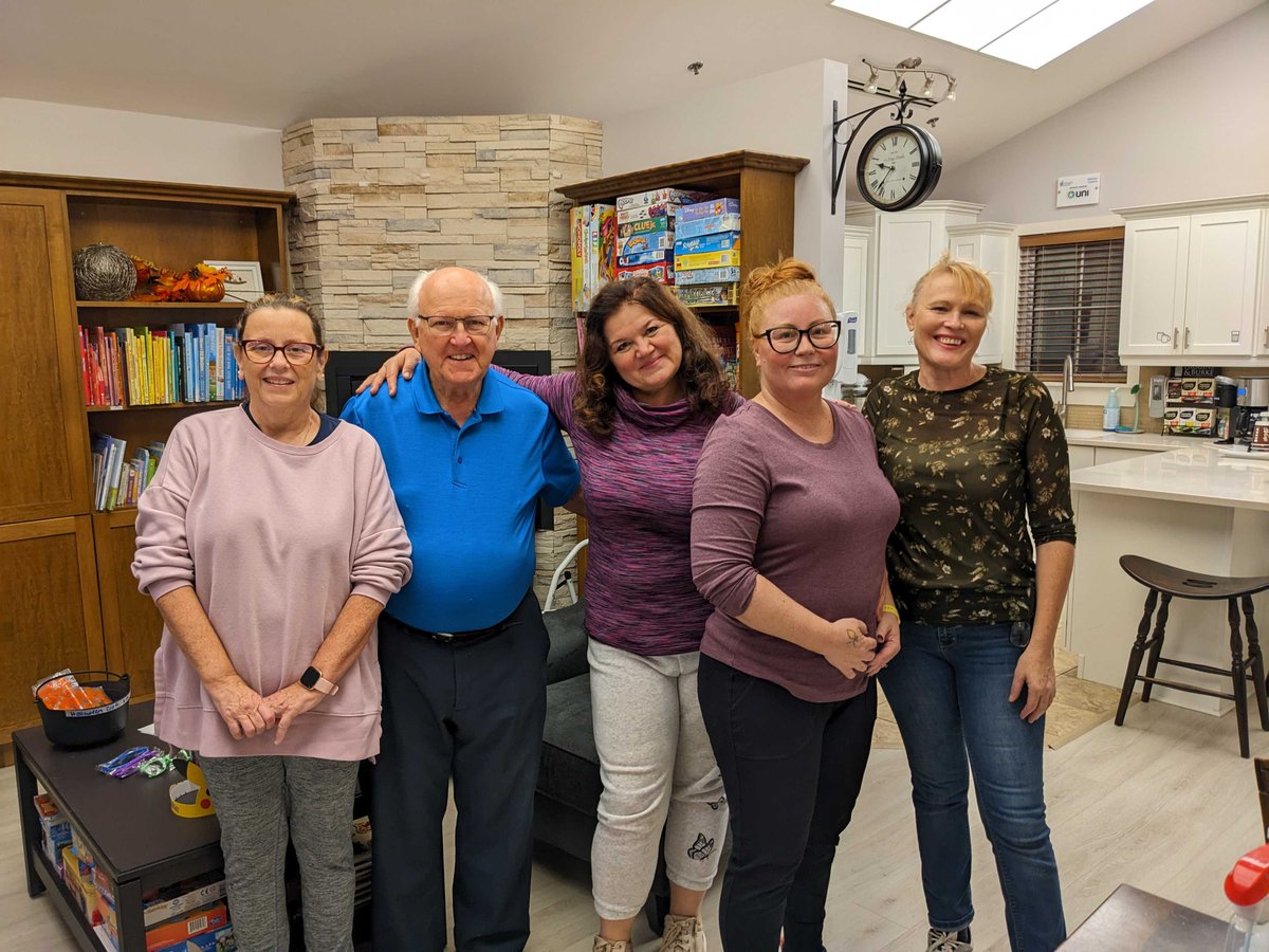 🌟 Big thanks to the Greater Moncton Sunrise Rotary Club! They clean our Moncton Family Room twice a year, providing a comforting haven for families during challenging times. Your support in creating a warm environment is deeply appreciated! 💛

 #KeepingFamiliesClose"