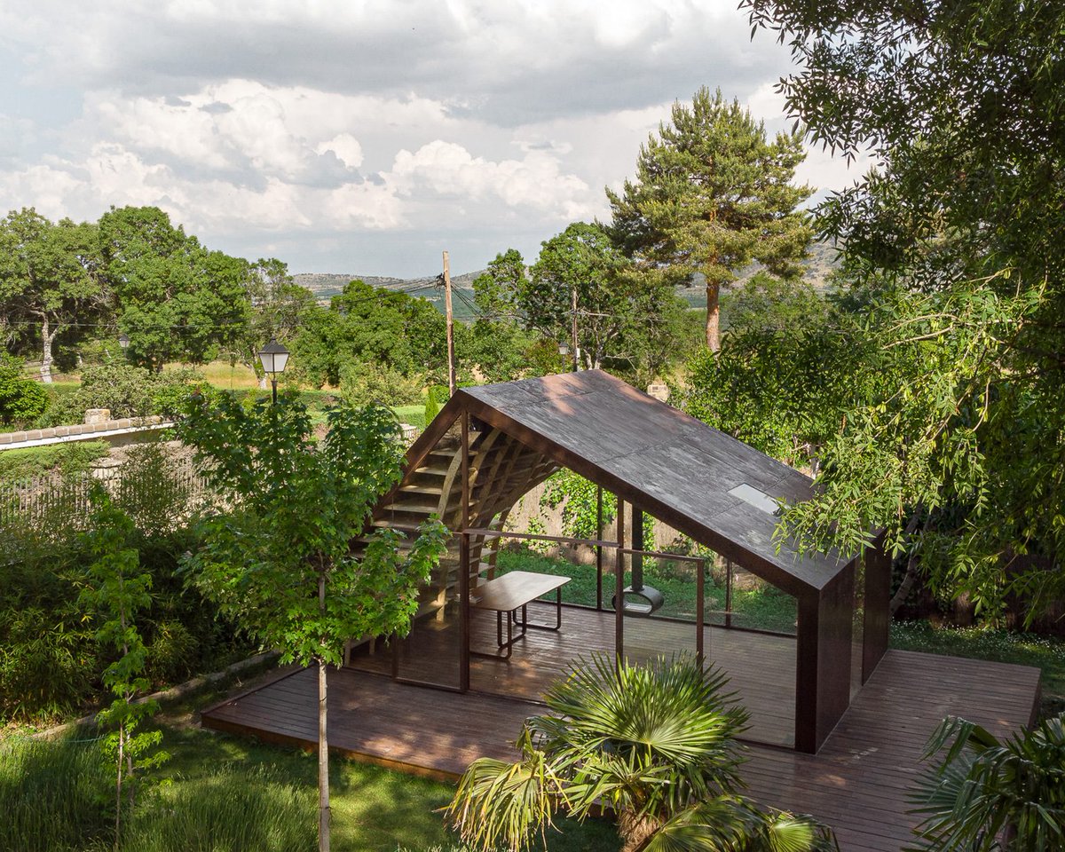 WoodDesignMag's tweet photo. The Writer’s Cabin, designed by MuDD Architects, was designed and built in just a few months for an author of children’s books who wanted the space to be a source of inspiration for her writing.

Learn more https://t.co/mavuw96TDV
#wood #design #architecture #cladding #architects https://t.co/TAbKJm6aAM