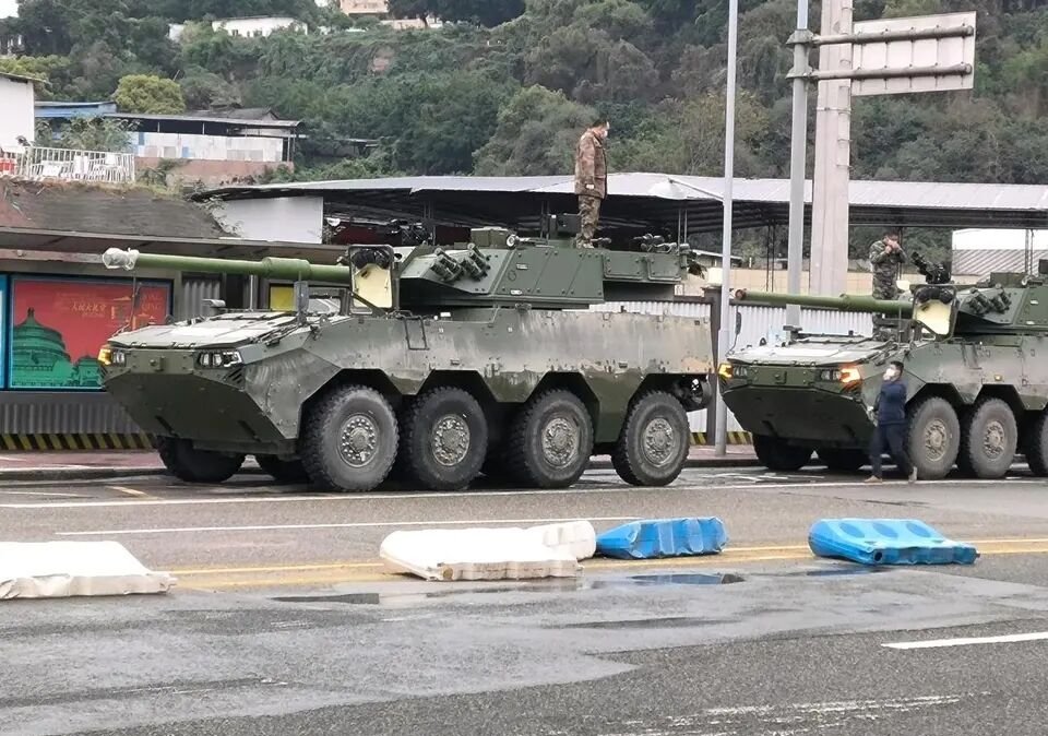 19式8x8装輪装甲車は08式と同じく歩兵戦闘車型や装輪突撃車型など