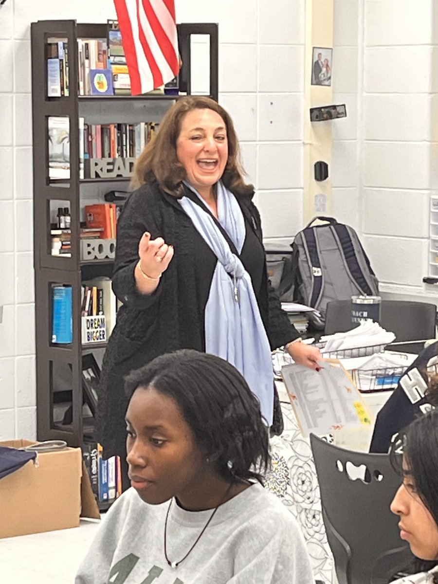 BravermanHHS's tweet image. Today @nicolehazelsup on Day 1 as the FRHSD superintendent. Here at HHS greeting students and staff #weAre