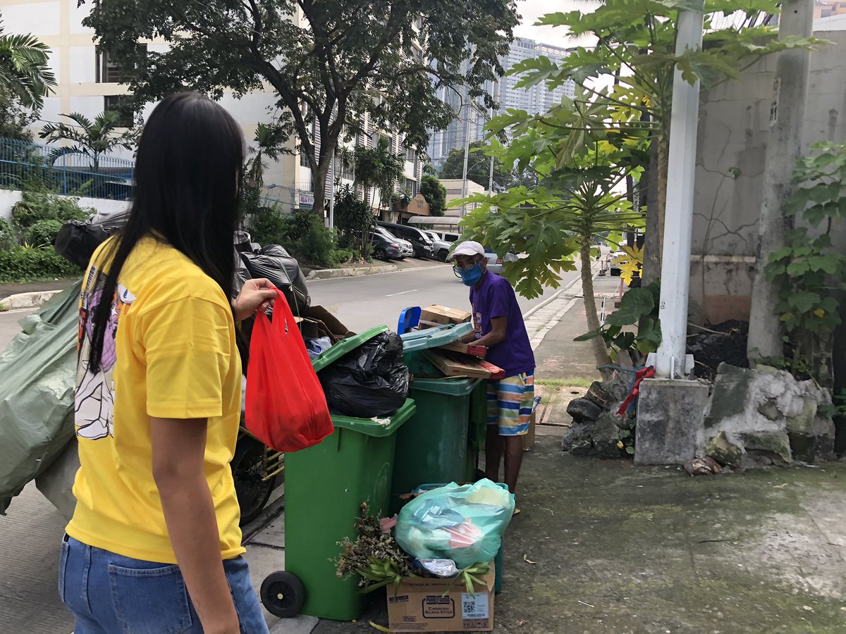 Zwongs3's tweet photo. It was happy and successful Food Drive event. Thank you everyone who supported us most specially Ivy Lacsina π€
Save the best for last! ππΌ
#ivylityofficialfanmily
#solidfamily
10-31-2023 https://t.co/f1T9O6LkTE