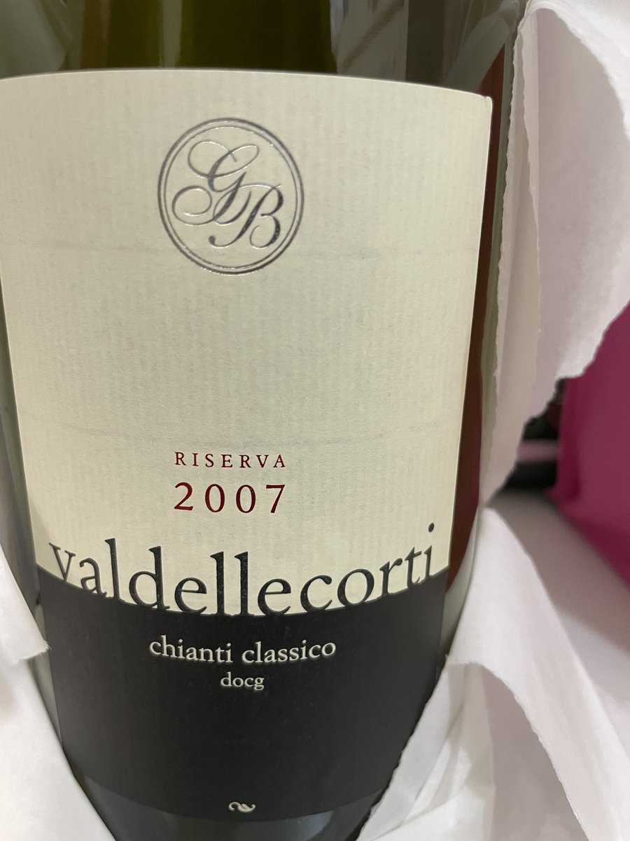 Pezzoloit's tweet photo. #winelovers #chianti @ValdelleCorti #2007 #magnum This was TopWine in Regular Bottle but now in #2023 in #Magnum #Bottle is perfect really #GodNectar ….. my only regret…. This was that #Last Magnum Bottle of this kind 😠 https://t.co/qiFKcFfVMn
