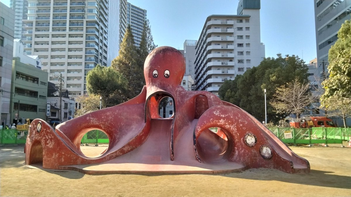 daizo3's tweet photo. 本日のまとめ。早朝からお仕事、発注。大阪SE仕事、現プロジェクトはいろいろ面倒くさそうだが、周りに優秀なプログラマが居るので安心。昼は今週もおひるやさんが臨時休業だったので、豊崎散歩の後にミニスト���プでパンとジュースを買い公園で食べる。散歩には良い気候。 https://t.co/newSF3EMTp