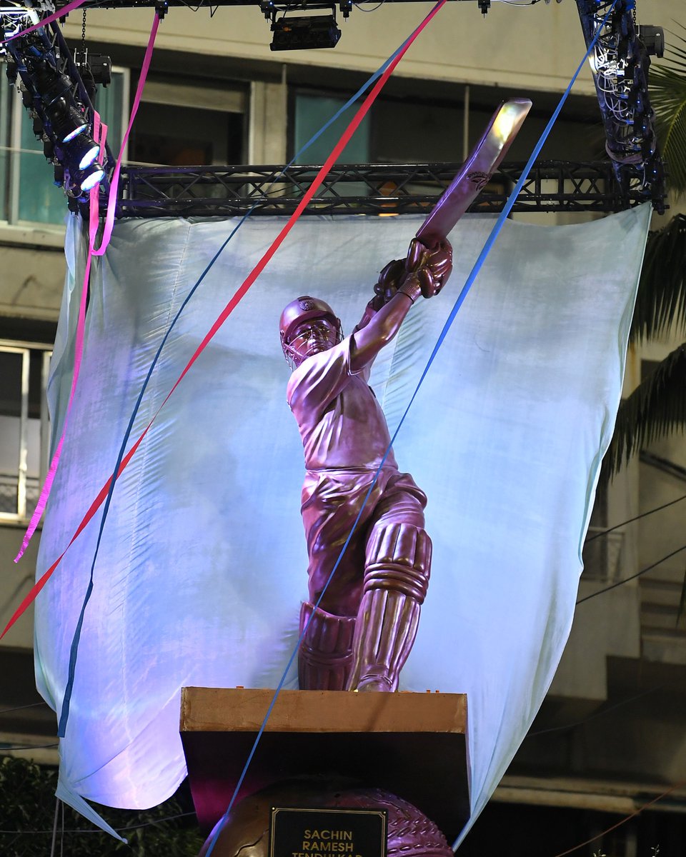 Unveiled 🤩

Sachin Tendulkar inaugurates his statue at the Wankhede Stadium!

#CWC23