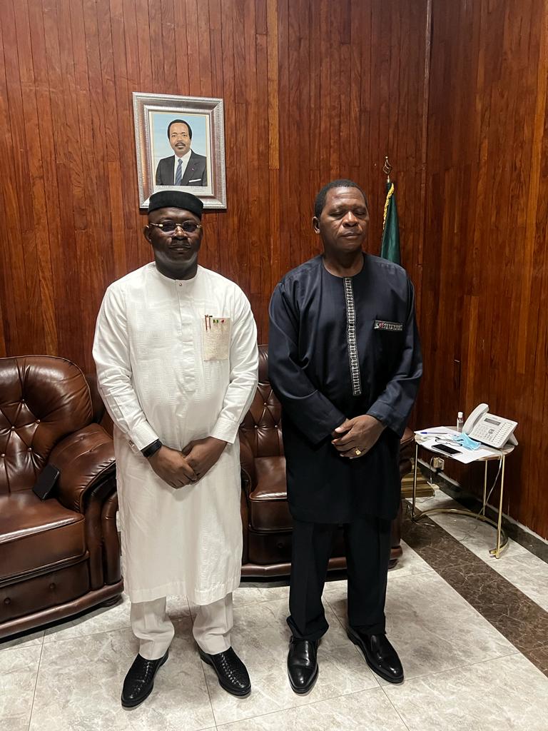 officialNHC_Yde's tweet photo. High Commissioner's farewell visit to the Minister of Territorial Integrity Mr. Paul ATANGA NJI, on the October 25, 2023. https://t.co/4fD41AziYi