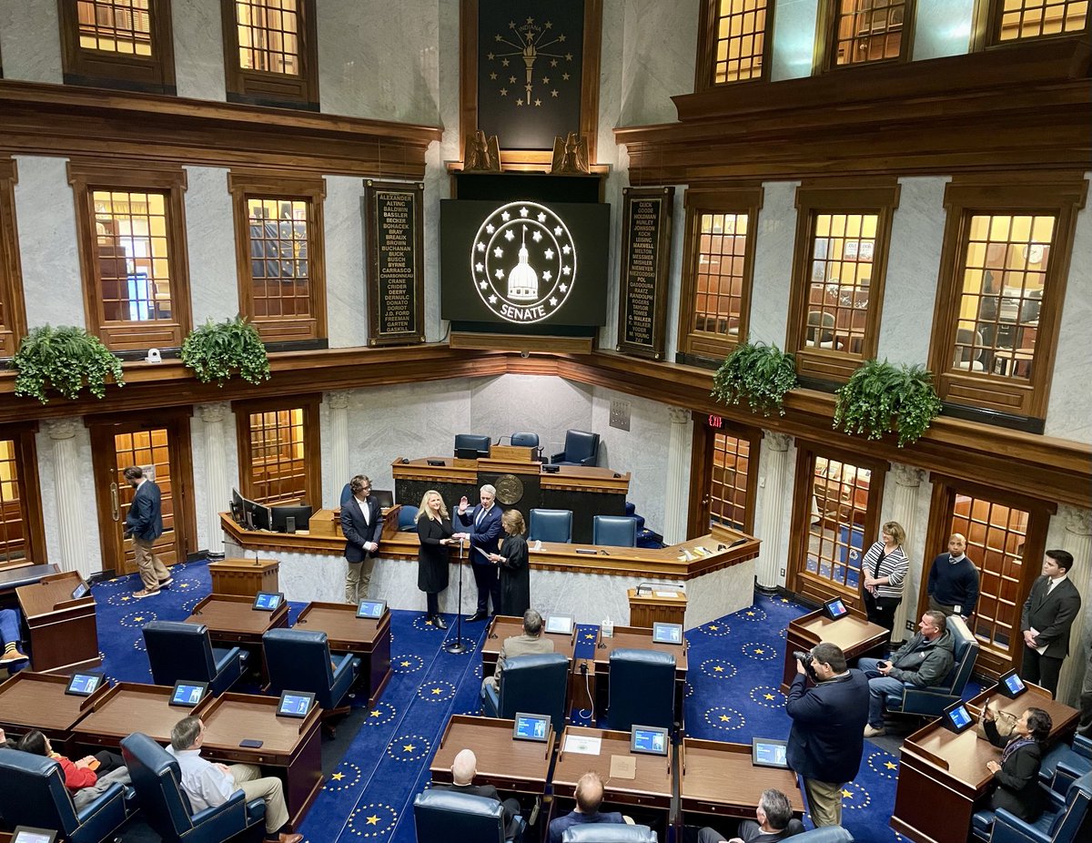 Jennifer Hallowell tweet media