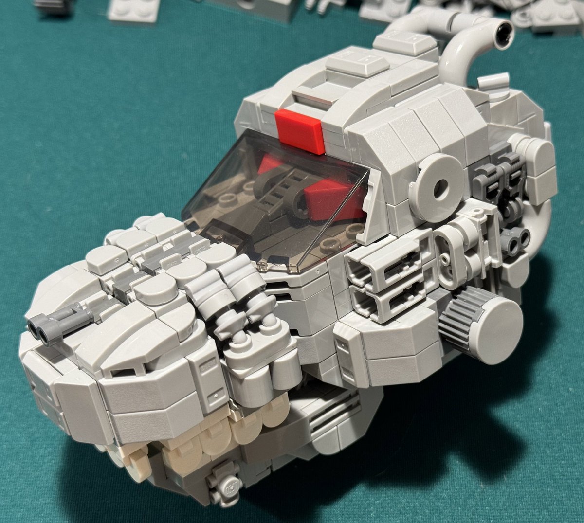 tonneru826lego's tweet photo. レゴジュラスの顔はコレにて一旦終了
パーツ揃い次第色合わせします。

とりあえず手なりで組んでみたけど似てるのかな？ https://t.co/vtKLi4y7Nd