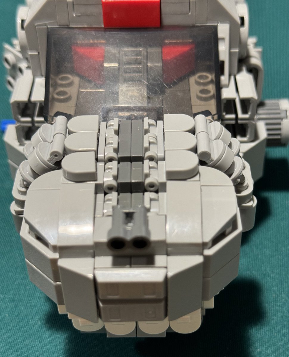 tonneru826lego's tweet photo. レゴジュラスの顔はコレにて一旦終了
パーツ揃い次第色合わせします。

とりあえず手なりで組んでみたけど似てるのかな？ https://t.co/vtKLi4y7Nd