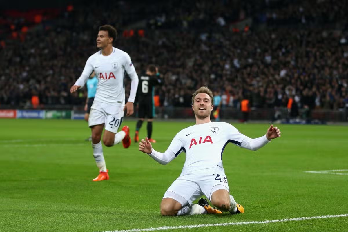 TheSpursExpress's tweet photo. 6 years ago today:

“They’re in dreamland #Tottenham now, the european champions are being taken apart at Wembley” https://t.co/N7jJGLRtAp